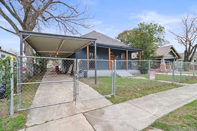 2106 Saunders, San Antonio, TX 78207