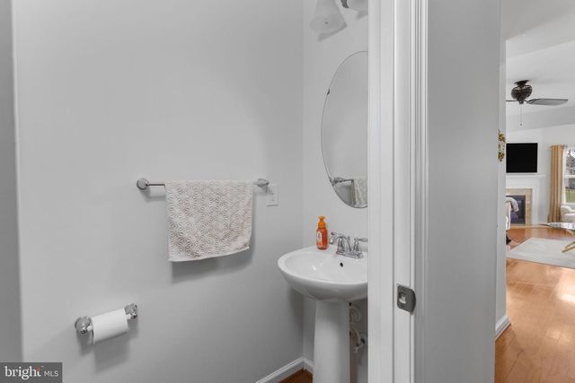 21 SUNDANCE DR, Hamilton, NJ 08619