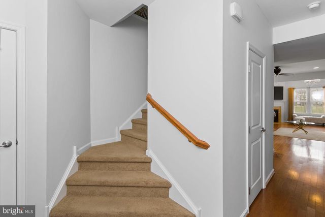 21 SUNDANCE DR, Hamilton, NJ 08619