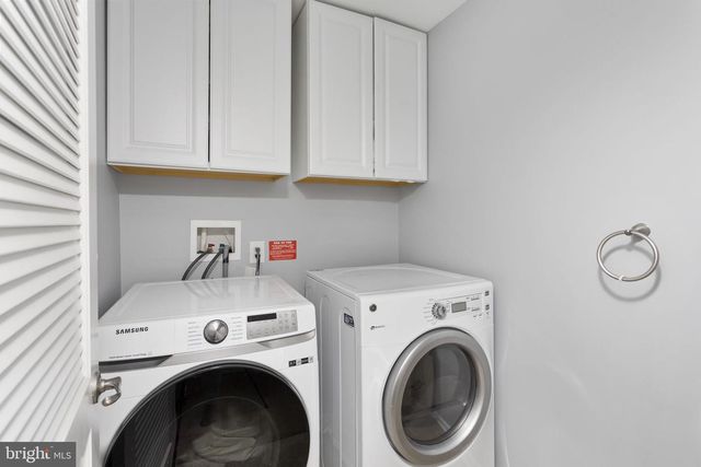 21 SUNDANCE DR, Hamilton, NJ 08619