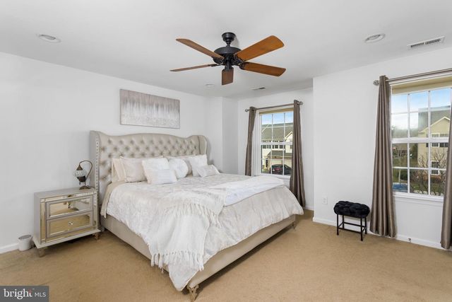 21 SUNDANCE DR, Hamilton, NJ 08619