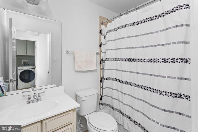 21 SUNDANCE DR, Hamilton, NJ 08619