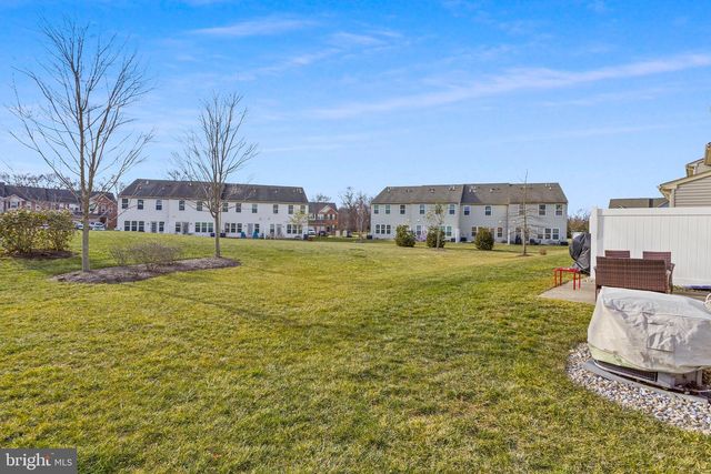 21 SUNDANCE DR, Hamilton, NJ 08619