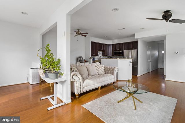 21 SUNDANCE DR, Hamilton, NJ 08619