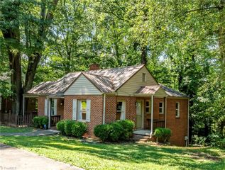 395 Westwood Drive, Statesville, NC 28677