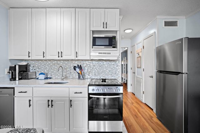 40 Folly Field Rd Apt B356, Hilton Head Island, SC 29928