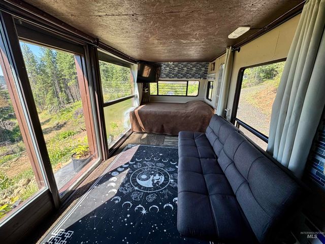 701 Black Bear Dr, Orofino, ID 83544