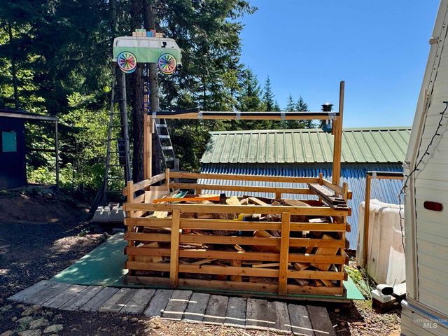 701 Black Bear Dr, Orofino, ID 83544