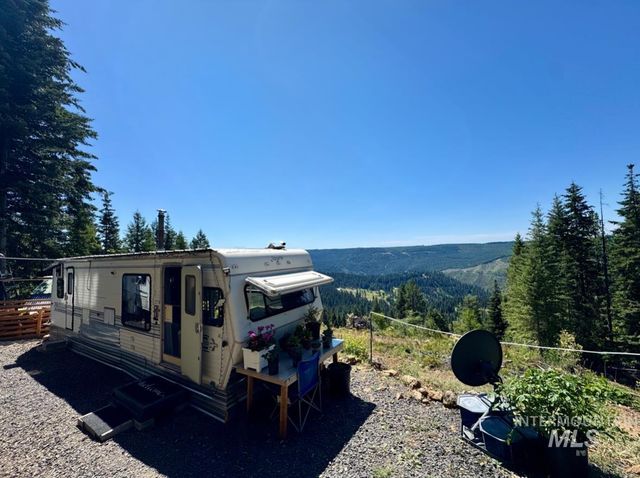 701 Black Bear Dr, Orofino, ID 83544