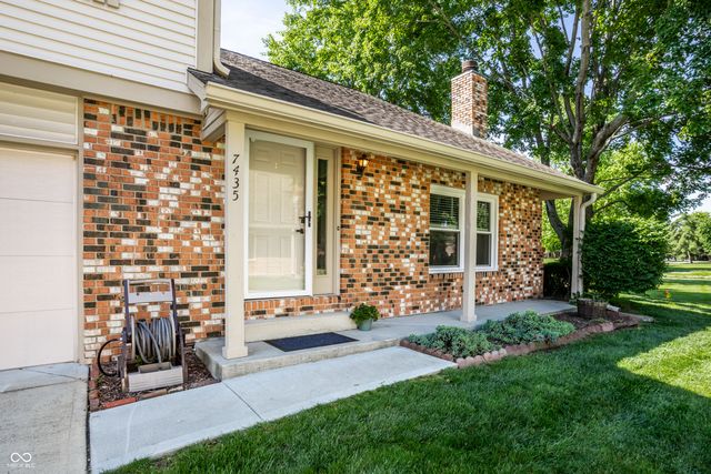 7435 Prairie Lake Drive, Indianapolis, IN 46256