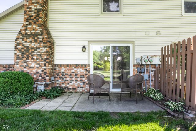7435 Prairie Lake Drive, Indianapolis, IN 46256