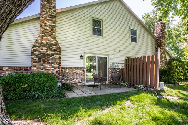 7435 Prairie Lake Drive, Indianapolis, IN 46256