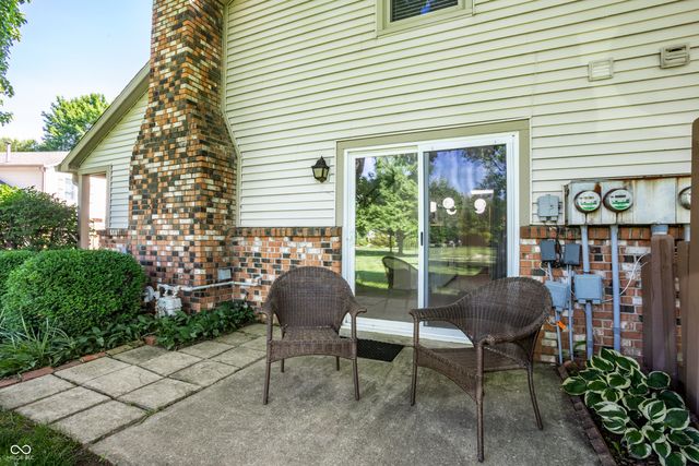 7435 Prairie Lake Drive, Indianapolis, IN 46256