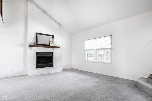 7435 Prairie Lake Drive, Indianapolis, IN 46256