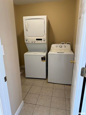 3160 Genevieve Drive, Quincy, IL 62305