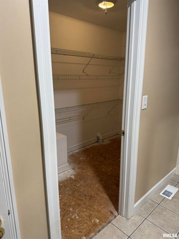 3160 Genevieve Drive, Quincy, IL 62305