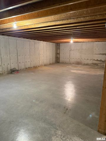 3160 Genevieve Drive, Quincy, IL 62305