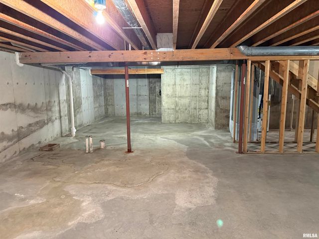 3160 Genevieve Drive, Quincy, IL 62305