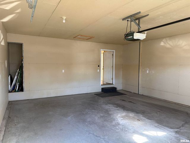 3160 Genevieve Drive, Quincy, IL 62305