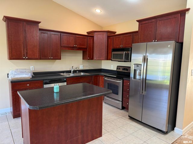 3160 Genevieve Drive, Quincy, IL 62305