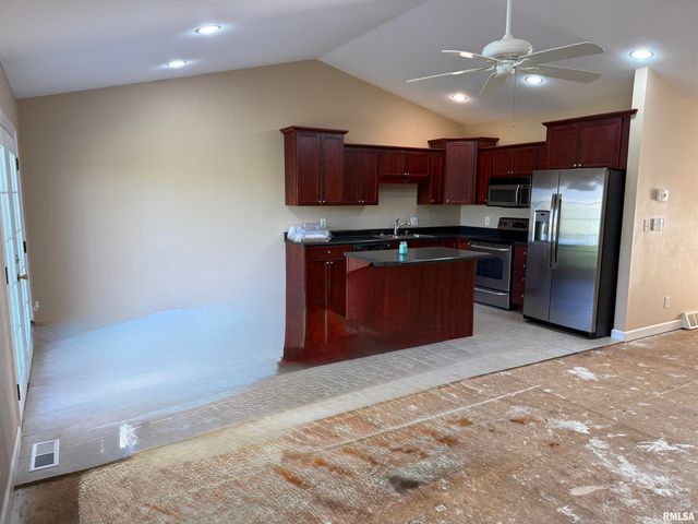 3160 Genevieve Drive, Quincy, IL 62305