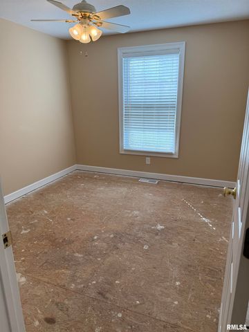 3160 Genevieve Drive, Quincy, IL 62305