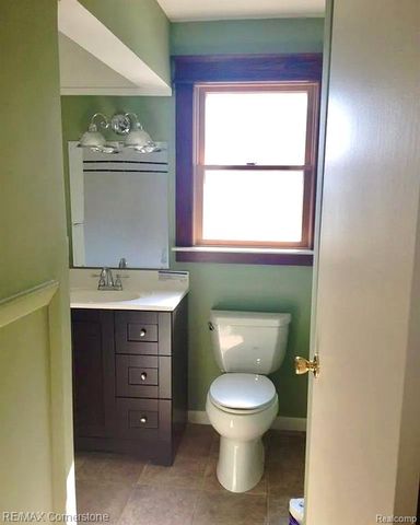 37546 Palmer Road, Westland, MI 48186