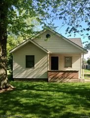 37546 Palmer Road, Westland, MI 48186