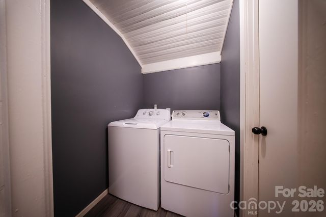 110 N Chestnut Street, Morganton, NC 28655