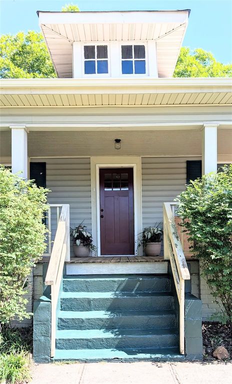 110 N Chestnut Street, Morganton, NC 28655