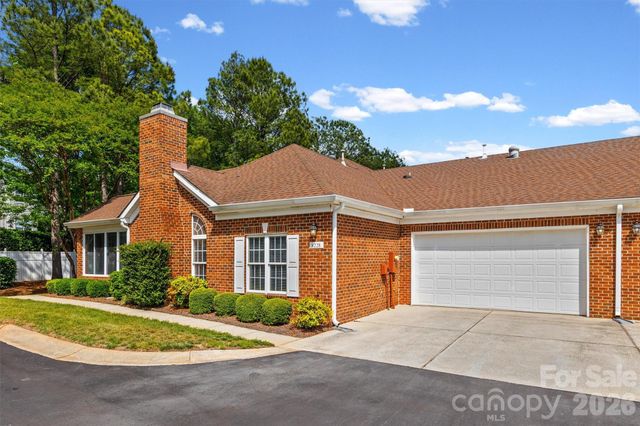 8228 Windsor Ridge Drive, Charlotte, NC 28277