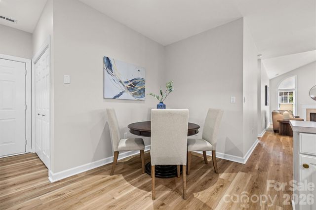 8228 Windsor Ridge Drive, Charlotte, NC 28277