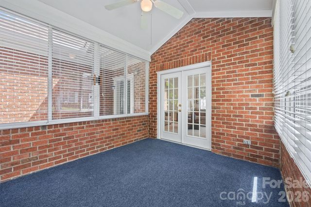 8228 Windsor Ridge Drive, Charlotte, NC 28277