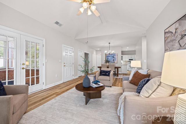 8228 Windsor Ridge Drive, Charlotte, NC 28277