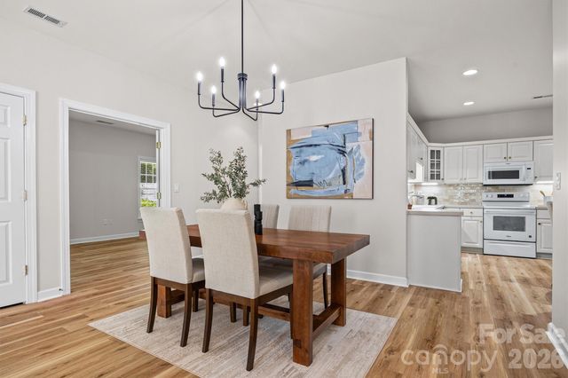 8228 Windsor Ridge Drive, Charlotte, NC 28277