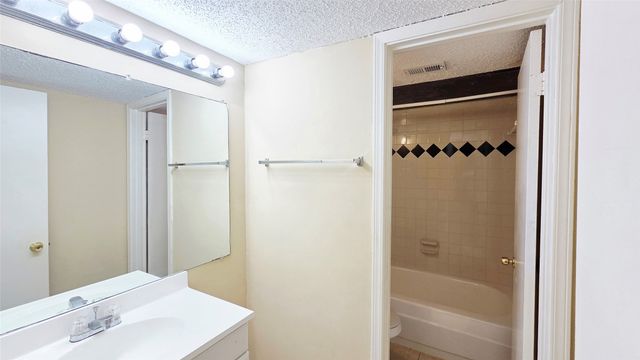 220 Village North Drive, Richardson, TX 75081