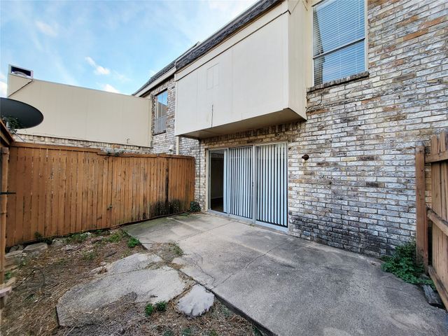 220 Village North Drive, Richardson, TX 75081