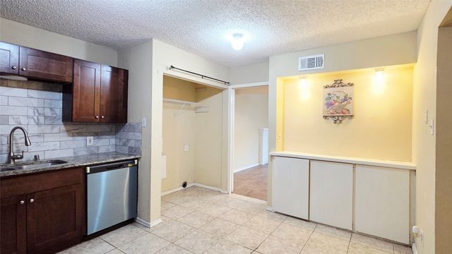 220 Village North Drive, Richardson, TX 75081