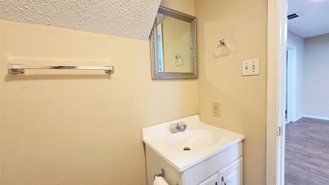220 Village North Drive, Richardson, TX 75081