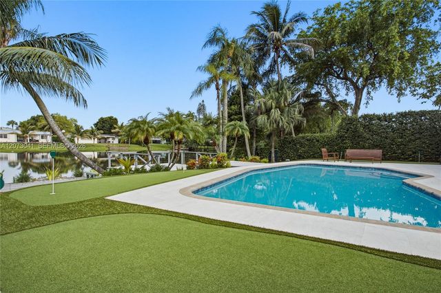 1721 NW 114th Avenue, Pembroke Pines, FL 33026