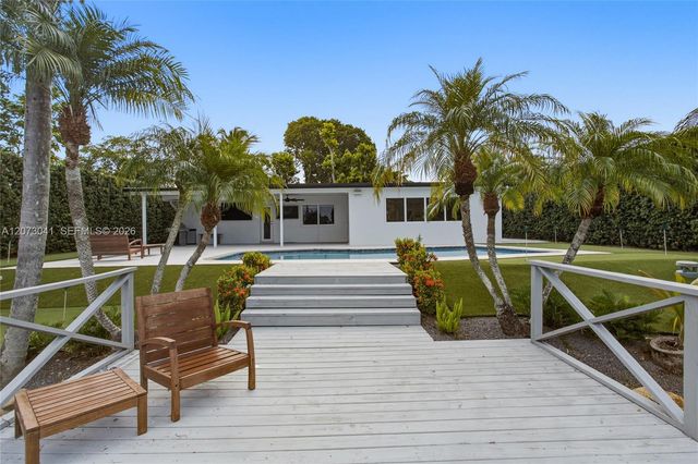 1721 NW 114th Avenue, Pembroke Pines, FL 33026
