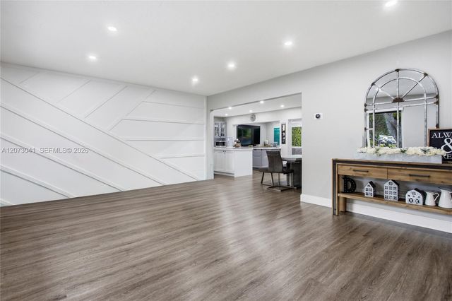 1721 NW 114th Avenue, Pembroke Pines, FL 33026