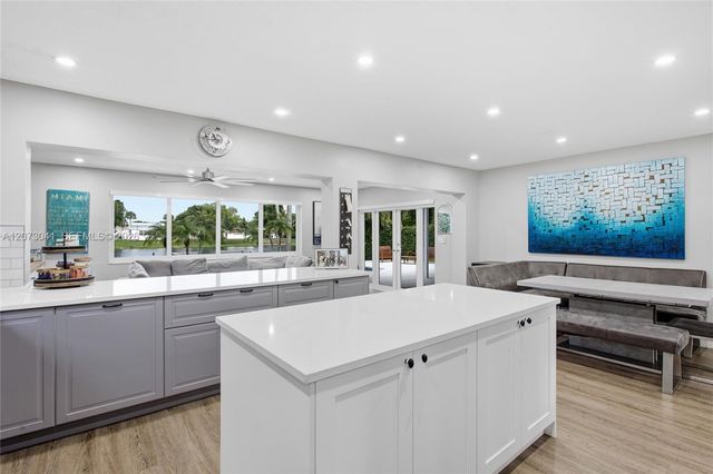 1721 NW 114th Avenue, Pembroke Pines, FL 33026