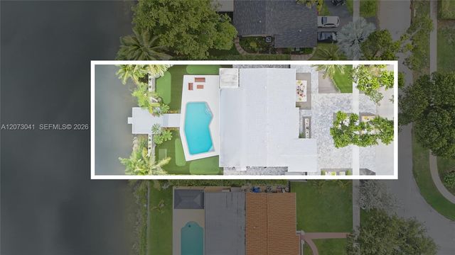 1721 NW 114th Avenue, Pembroke Pines, FL 33026
