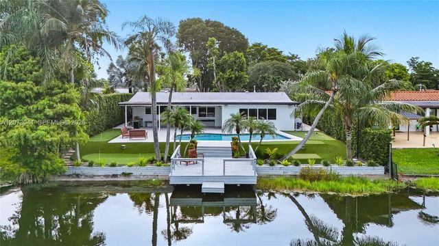 1721 NW 114th Avenue, Pembroke Pines, FL 33026
