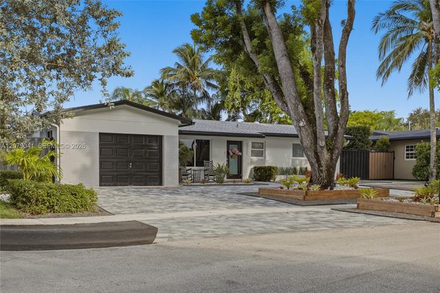 1721 NW 114th Avenue, Pembroke Pines, FL 33026