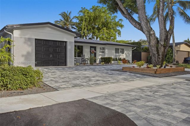 1721 NW 114th Avenue, Pembroke Pines, FL 33026