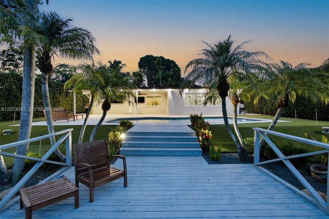 1721 NW 114th Avenue, Pembroke Pines, FL 33026