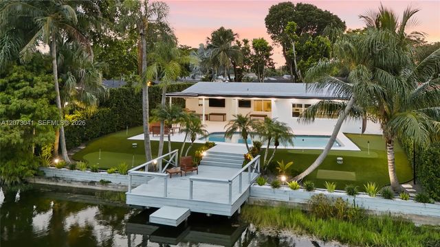 1721 NW 114th Avenue, Pembroke Pines, FL 33026