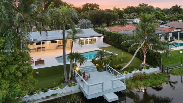 1721 NW 114th Avenue, Pembroke Pines, FL 33026